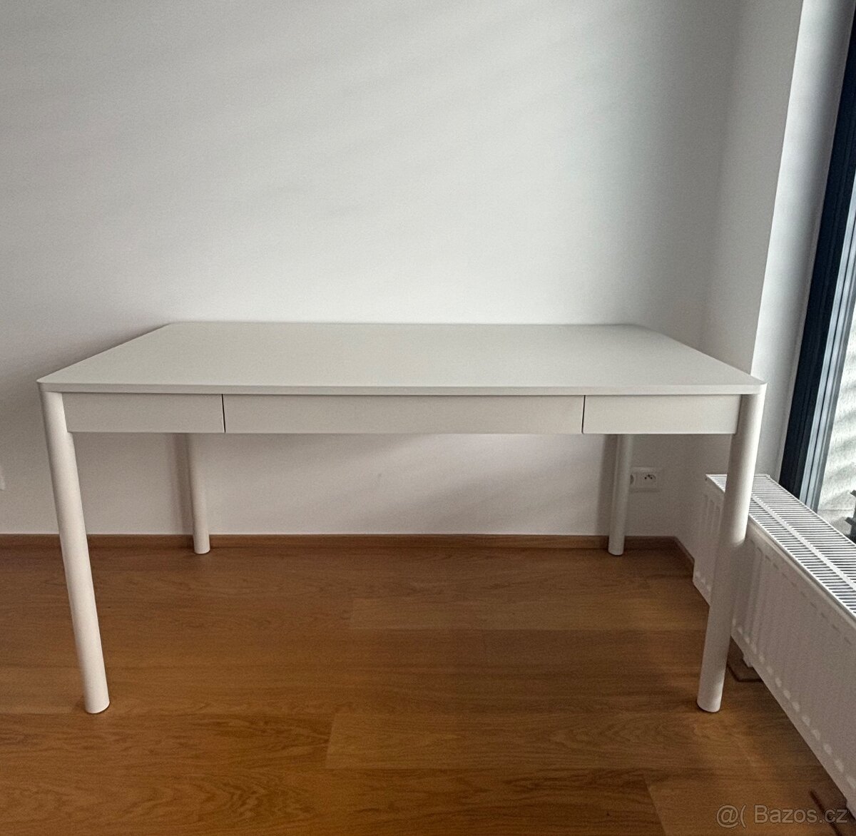 Pracovní stůl Tonstad, IKEA