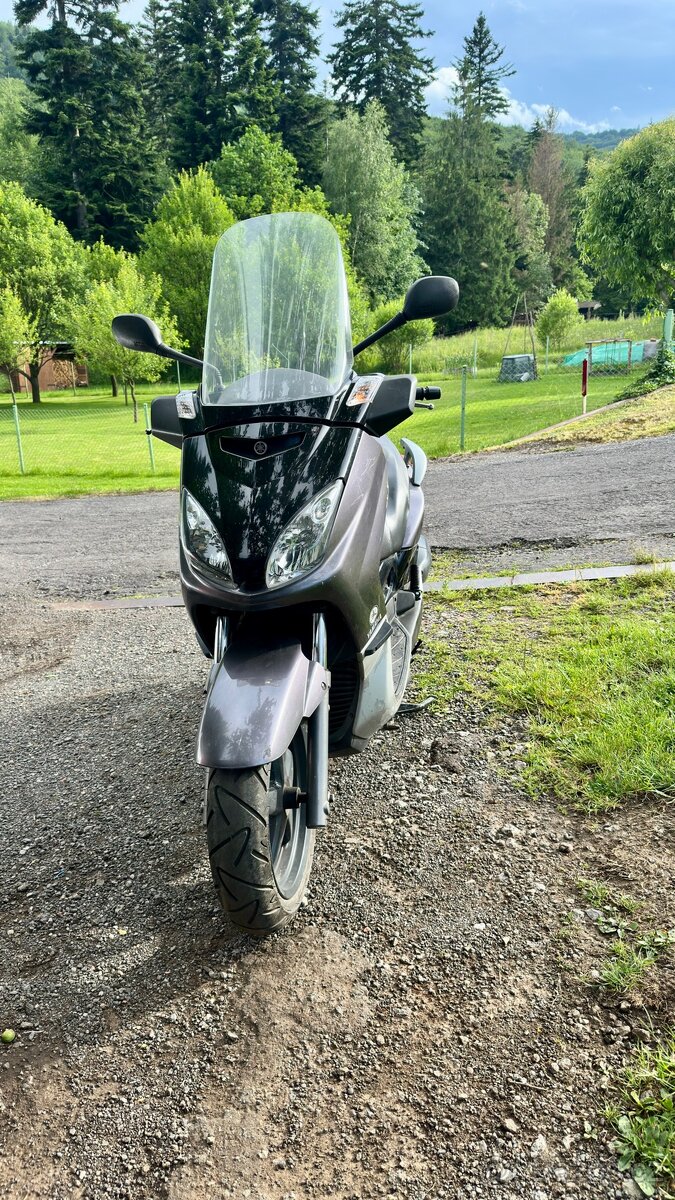 Yamaha xmax 125
