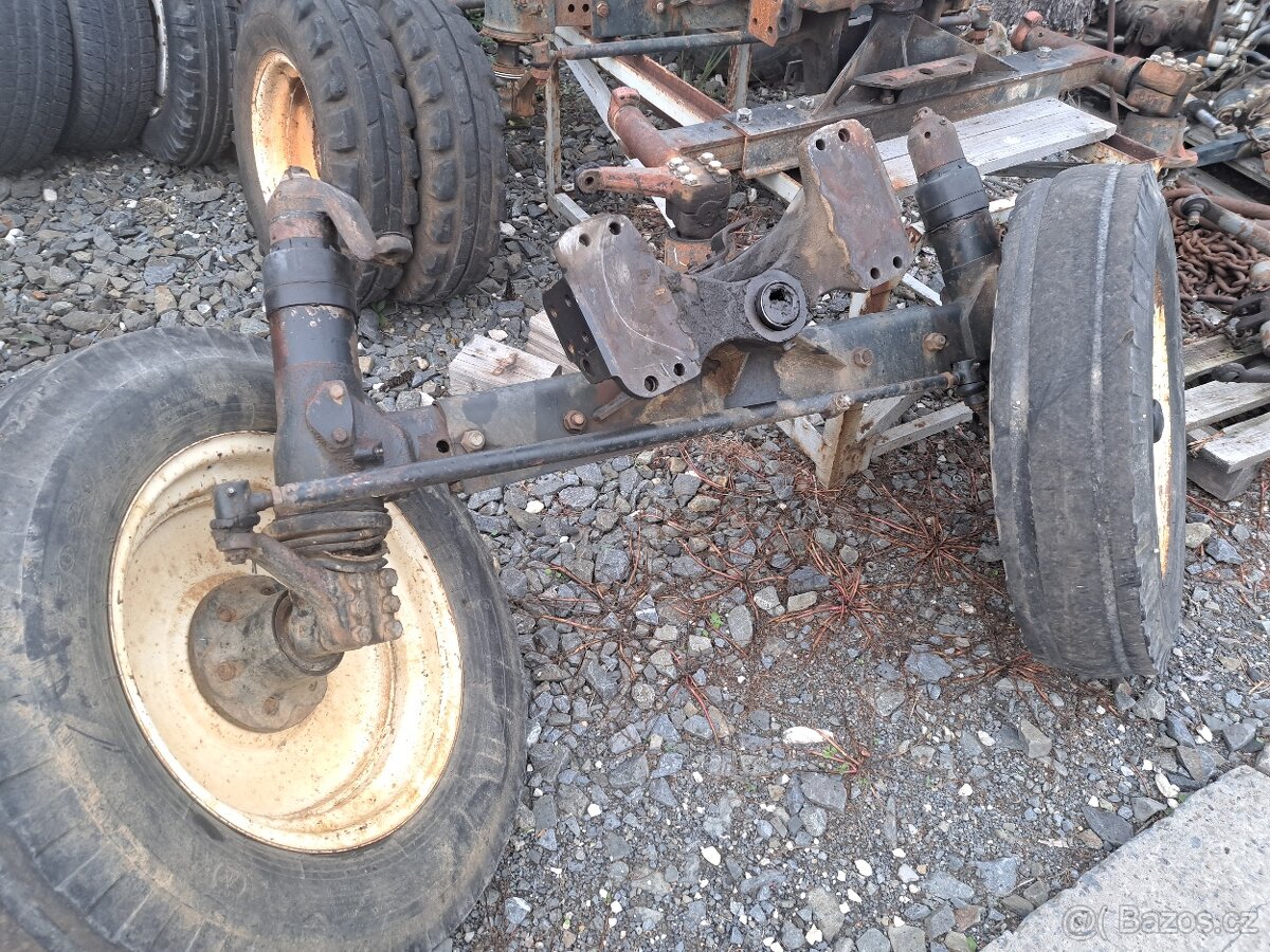 Zetor 7711 tunis predni naprava