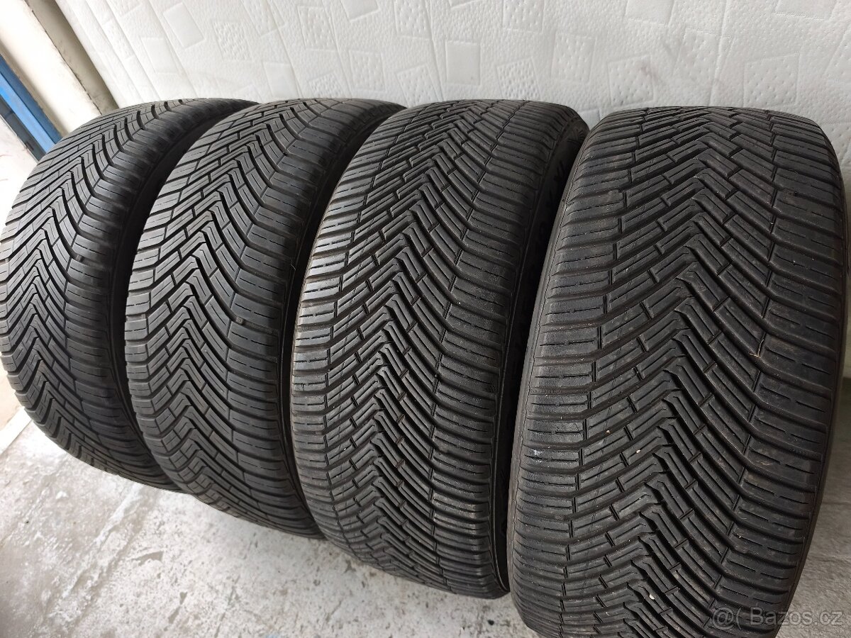 245/45 r19 celoroční pneumatiky Continental