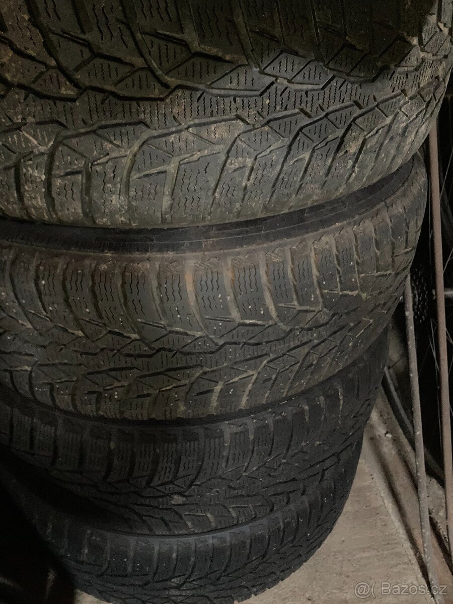 Kompletní kola 195/65 R15 Nokian 91T
