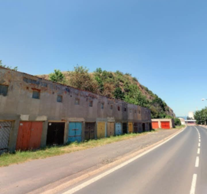 Garáž Bílina Důlní ulice