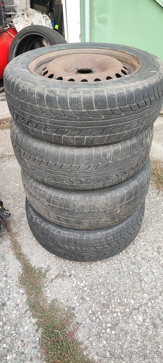 Plechový disk r16 ET 52,5 + zimní pneu 205/60/16 M+S