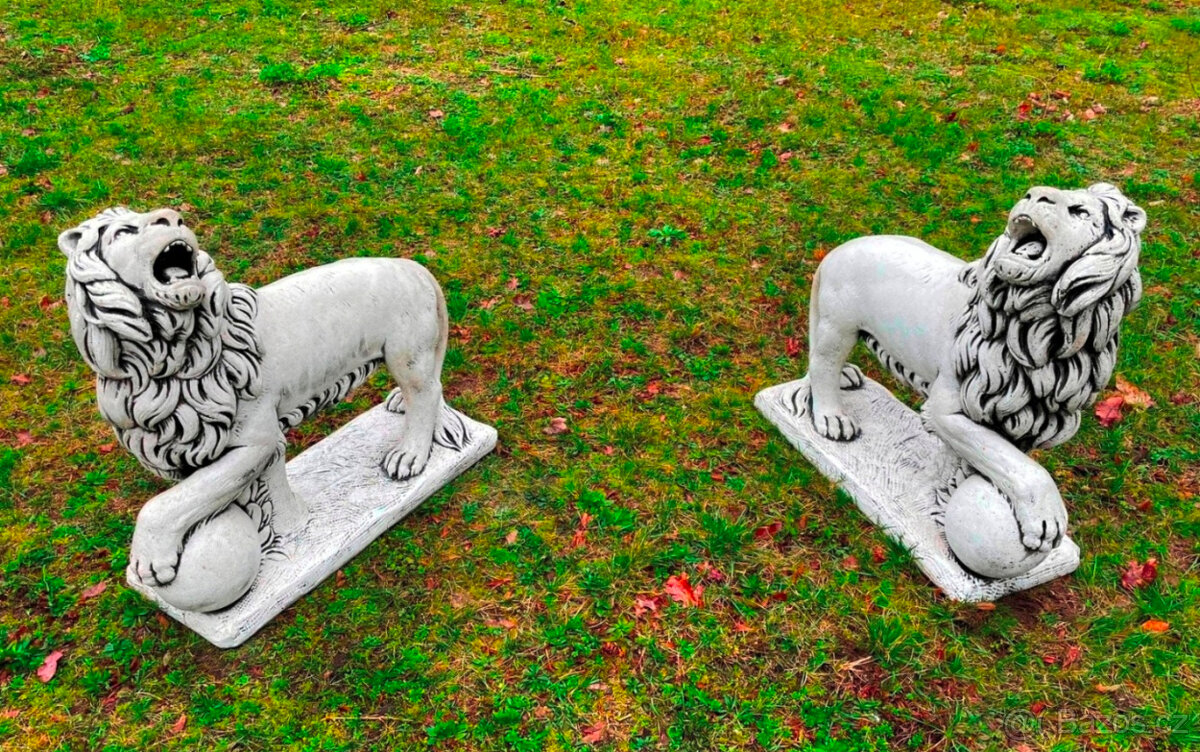 Lvi z betonu - levý + pravý / pár /