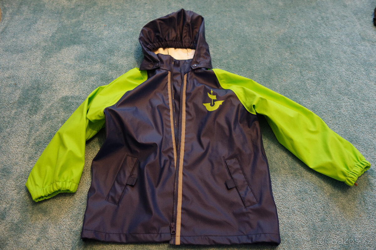 Nepromokavá bunda 122/128