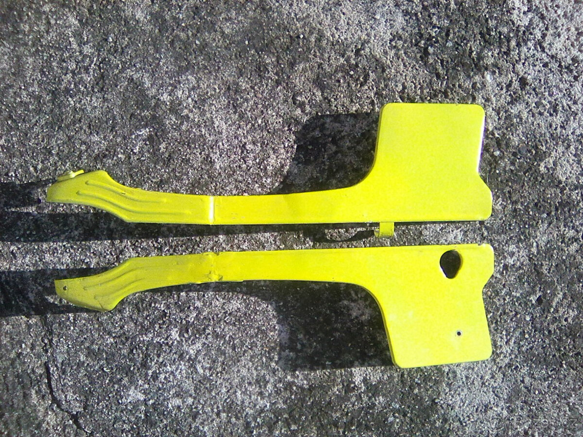 čz 125/175 476/477/486/487-podsedlové plechy,stojan,kryt zap