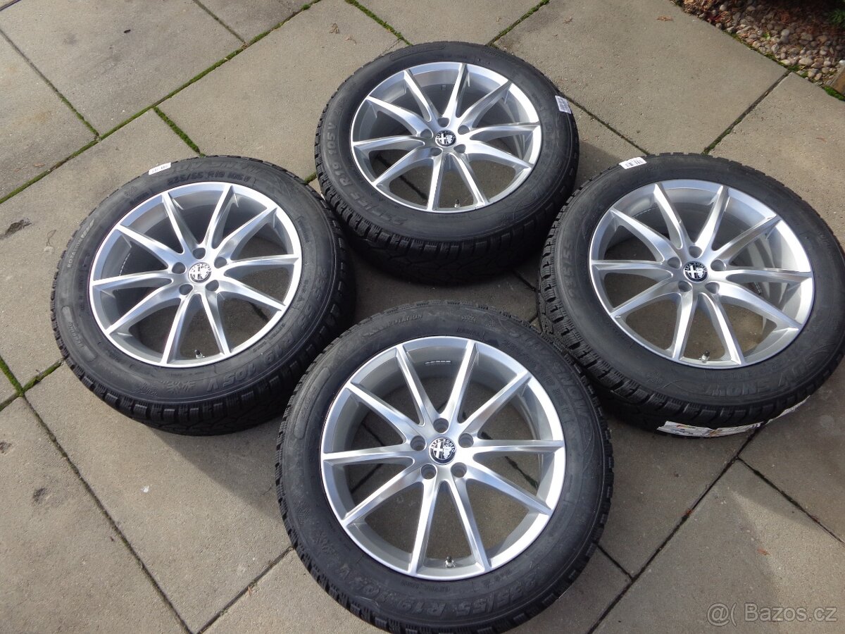 Alfa Romeo Stelvio zimna sada kol 235/55R19