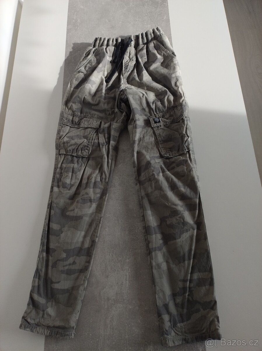 Prodám chlapecké zimní kalhoty FaF na 12-13 let