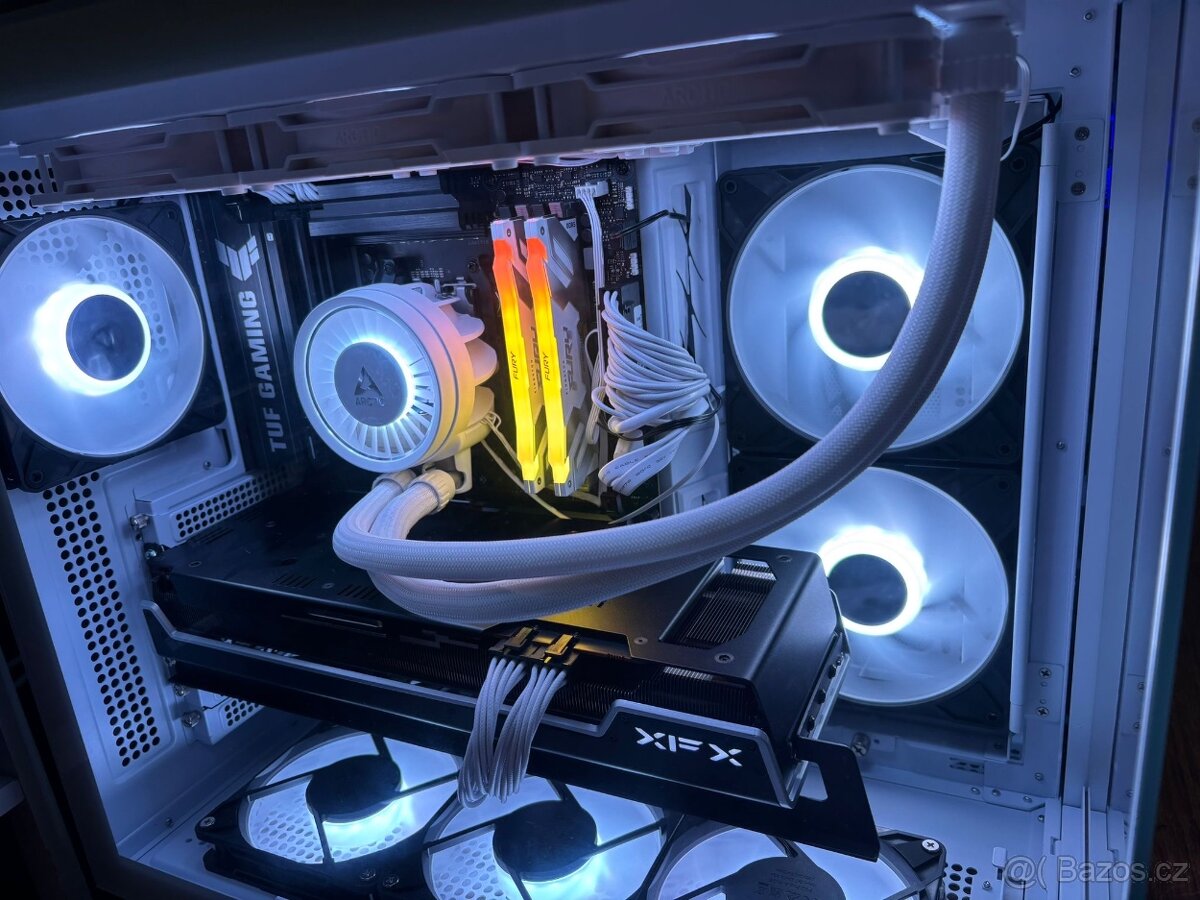 Ryzen 7 9800x3d 32gb ddr5 disk 1TB rx7900xt