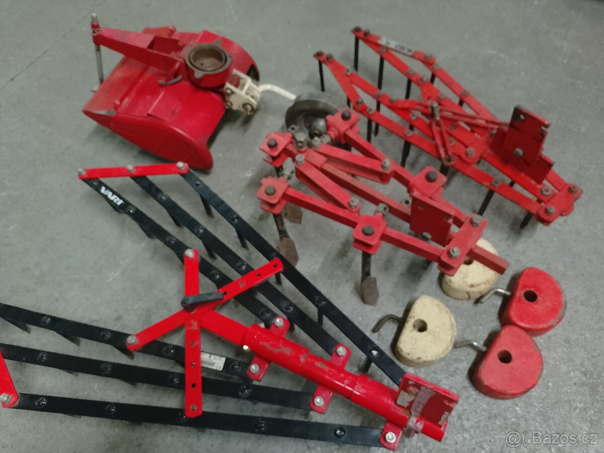 Vari oboustranný pluh APH-352,nastavovací těleso NT3