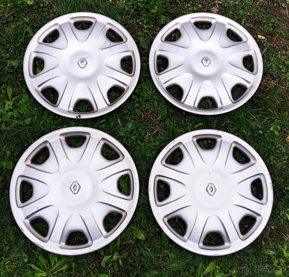 Poklice kryty kol 15" Renault