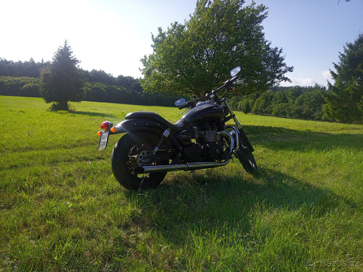 Triumph Speedmaster 865