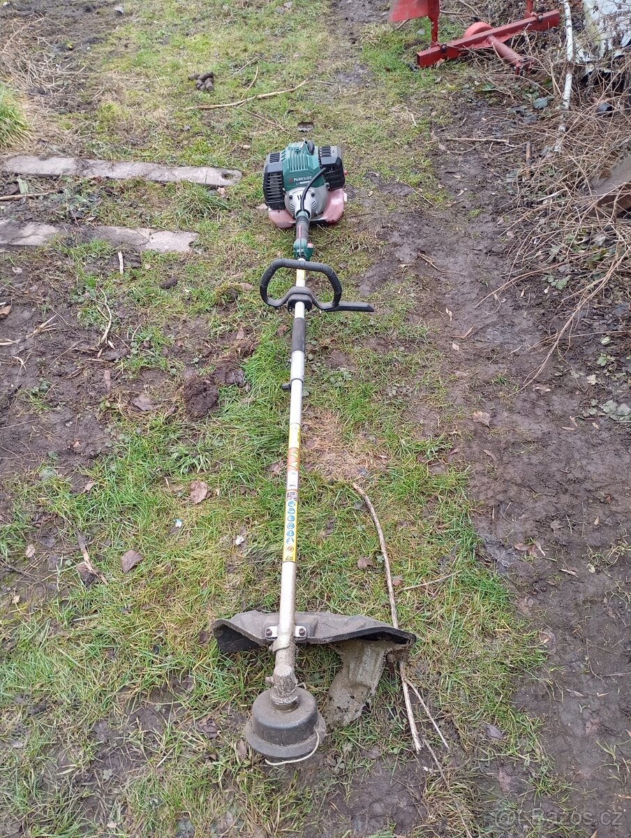 Benzínová kosa 4 v 1