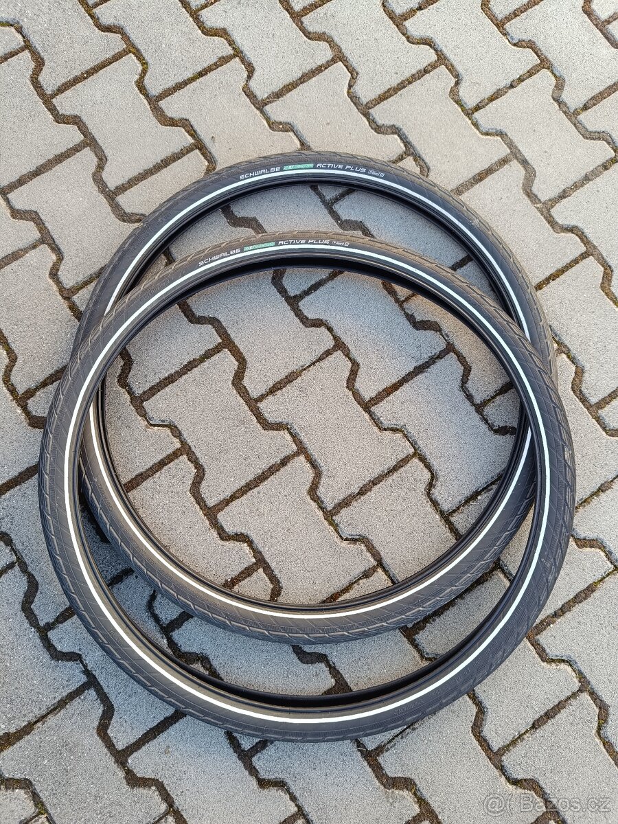 TREKOVÉ PLÁŠTĚ SCHWALBE ACTIVE PLUS