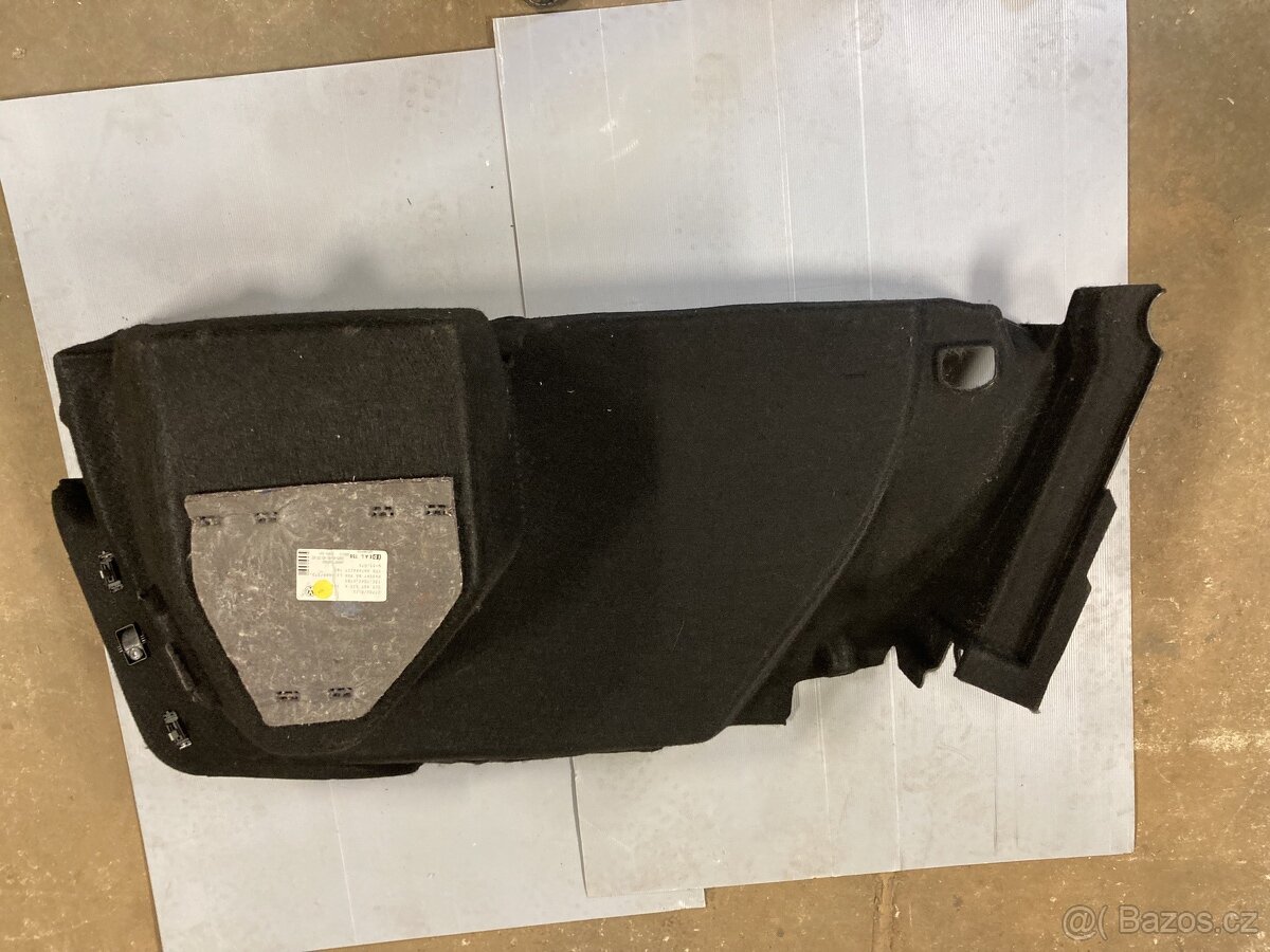 výplň kufru Passat b6