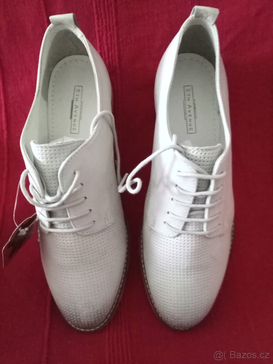 Dámské smetanové kožené boty