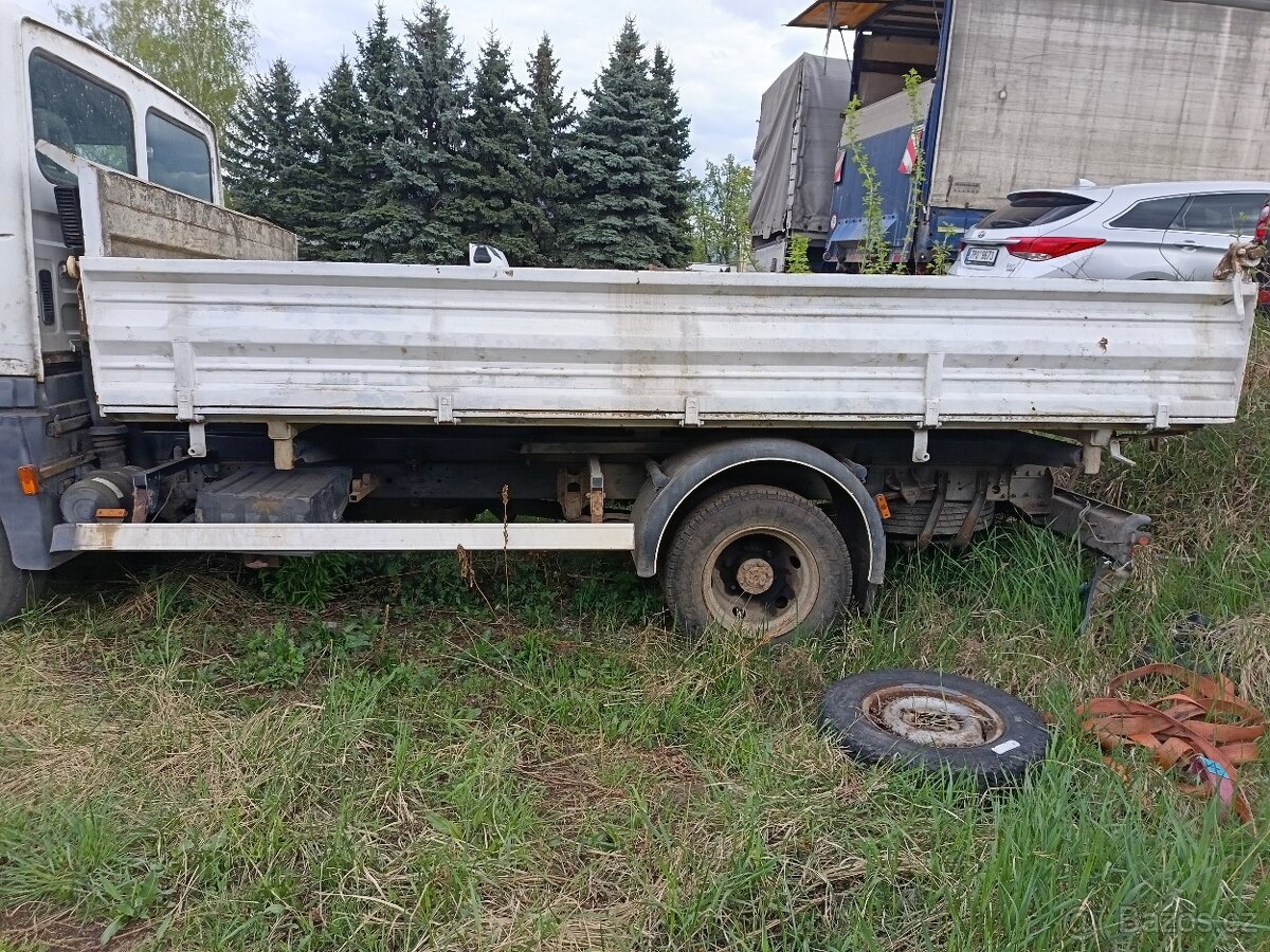 Prodám Nissan atleon sklapec