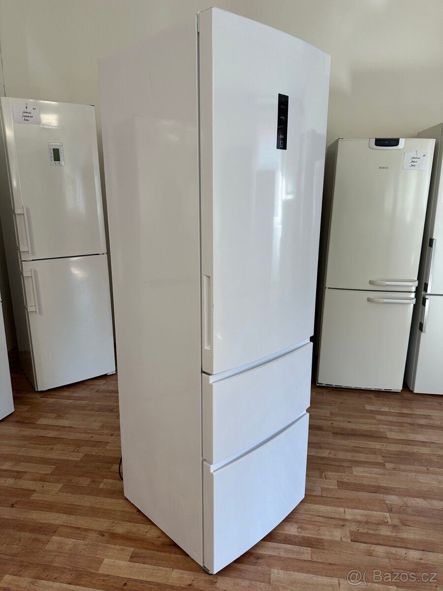 Lednice s mrazákem Haier (175)