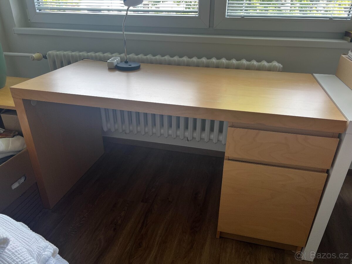 Psací stůl IKEA MALM