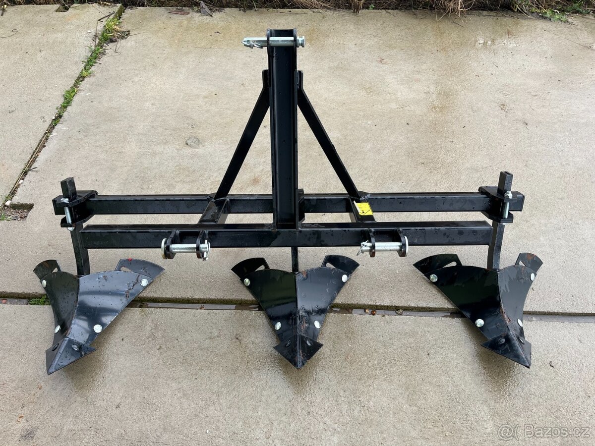 Prodám hrobkovač za malotraktor, platí do smazání