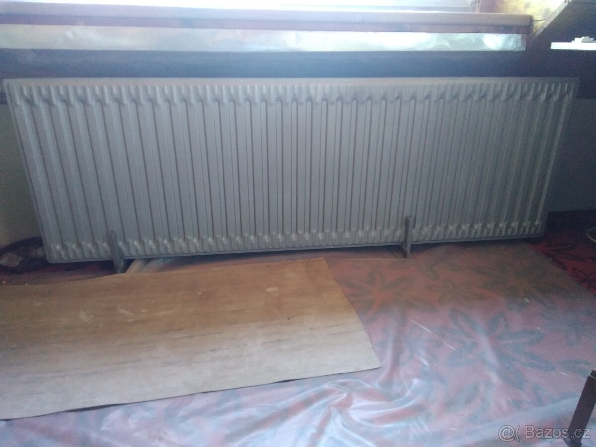 Deskový radiator
