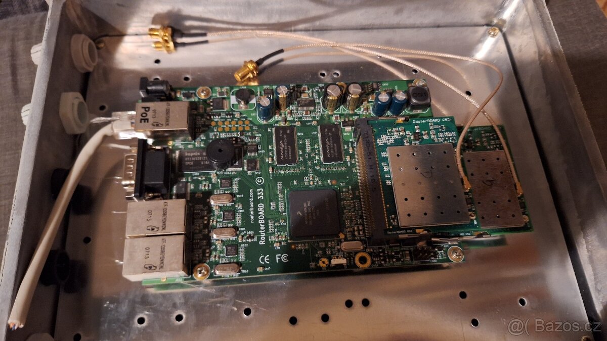 Vodotěsná krabice s routerboard 333