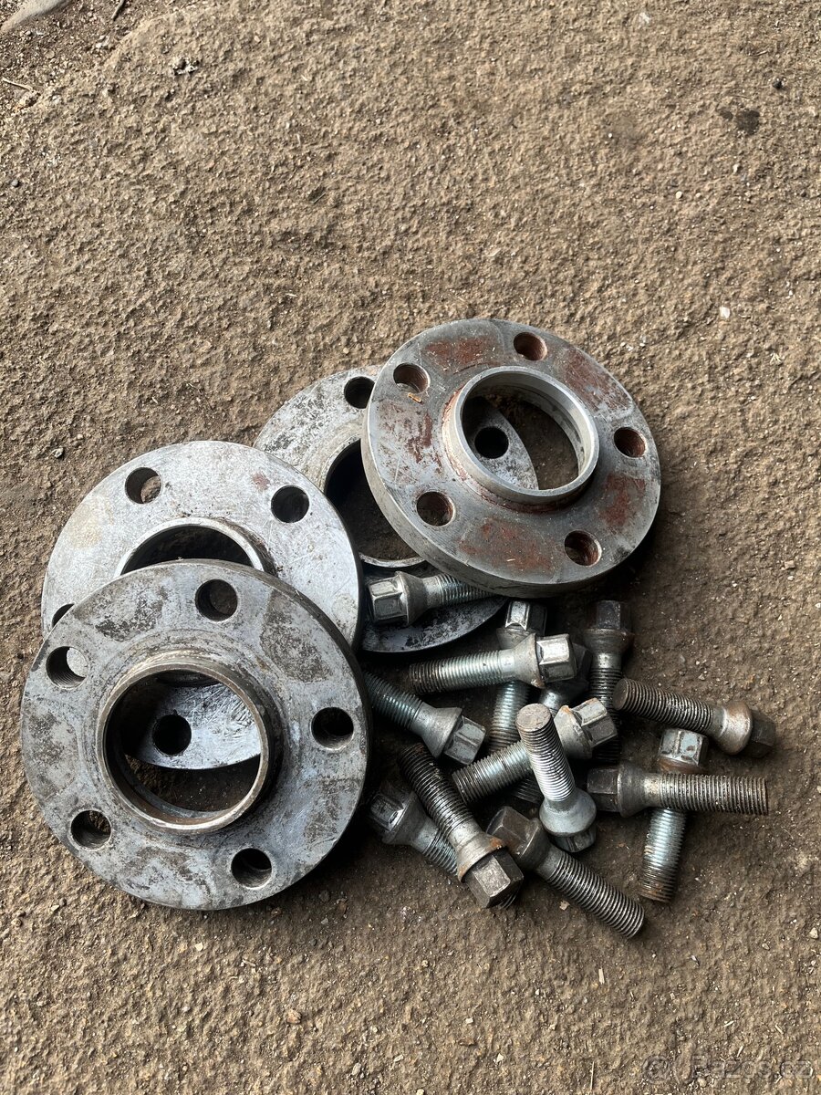 Podložky pod kola 15mm volvo 5x108