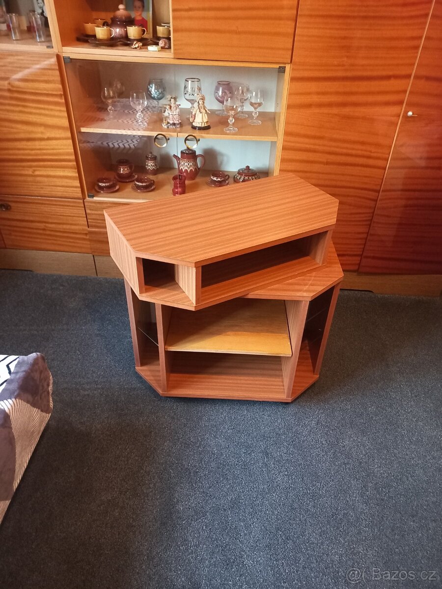 Tv Stolek