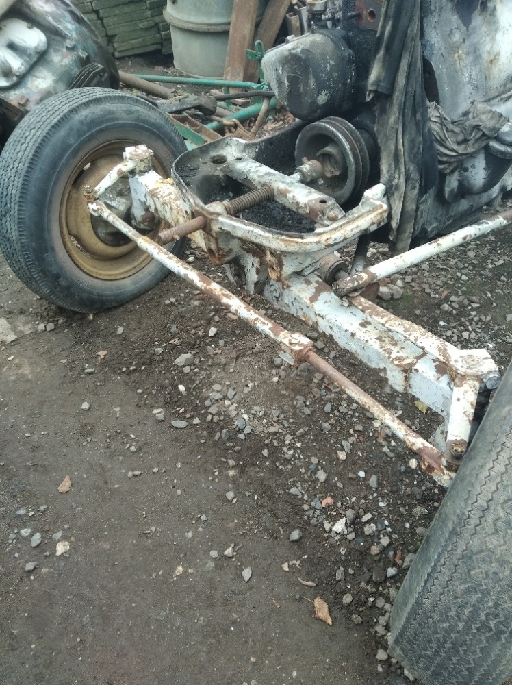 Prodám kompletní přední nápravu na ZETOR25A