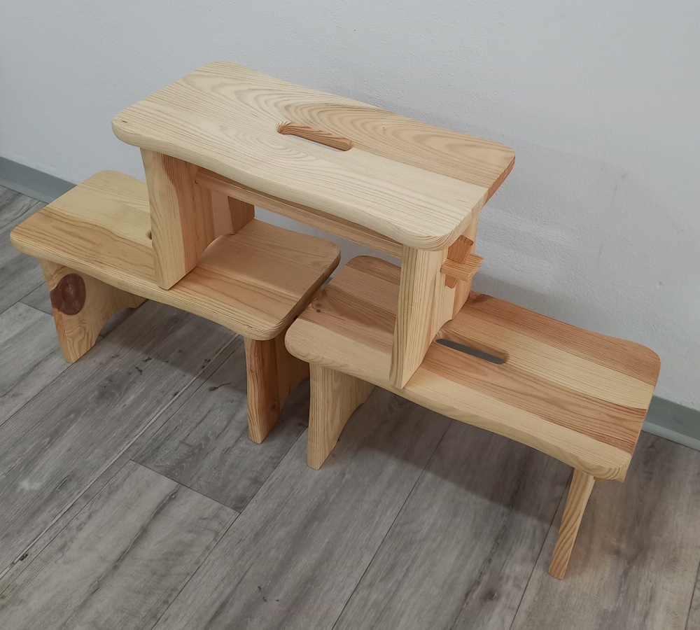 Dřevěná stolička, štokrlátko z přírodní borovice