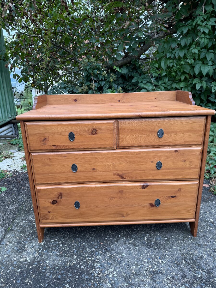 IKEA Komoda Leskvik se 4 šuplíky
