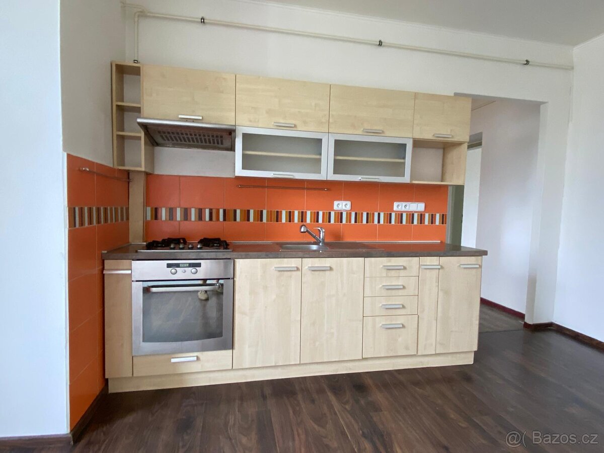 Nájem bytu 2/1, Ostrava, Křižíkova