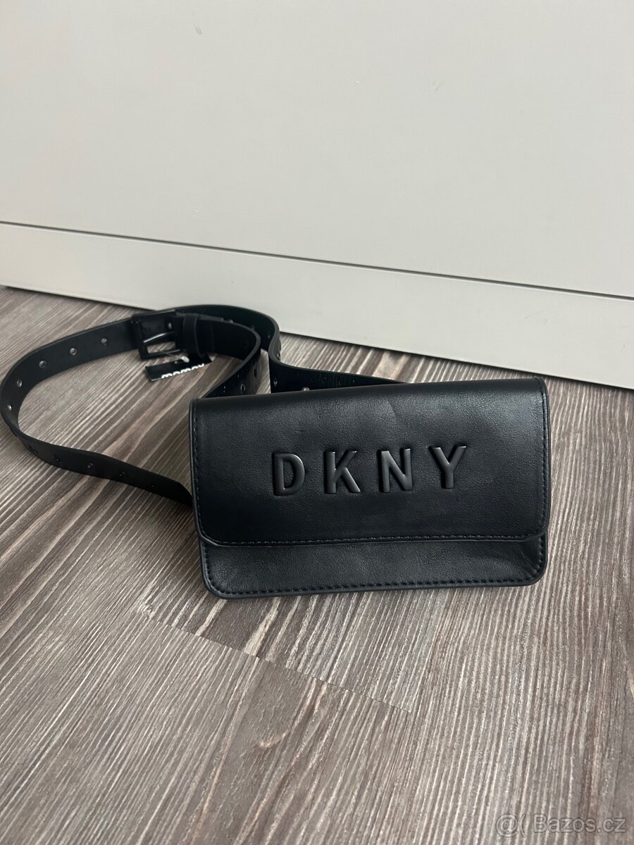 DKNY kabelka na pásku, Nová