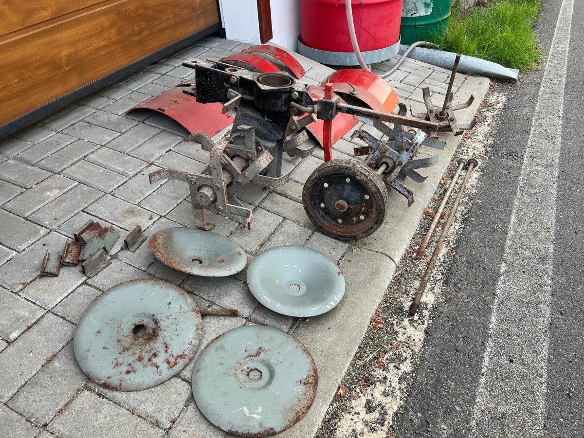 Prodám rotavátor Vari s převodovkou pro AKY