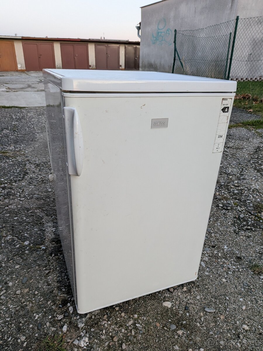 Prodám ledničku Zanussi