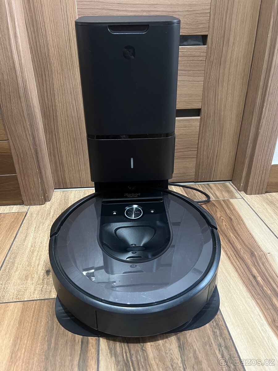 Robotický vysavač iRoomba i7+