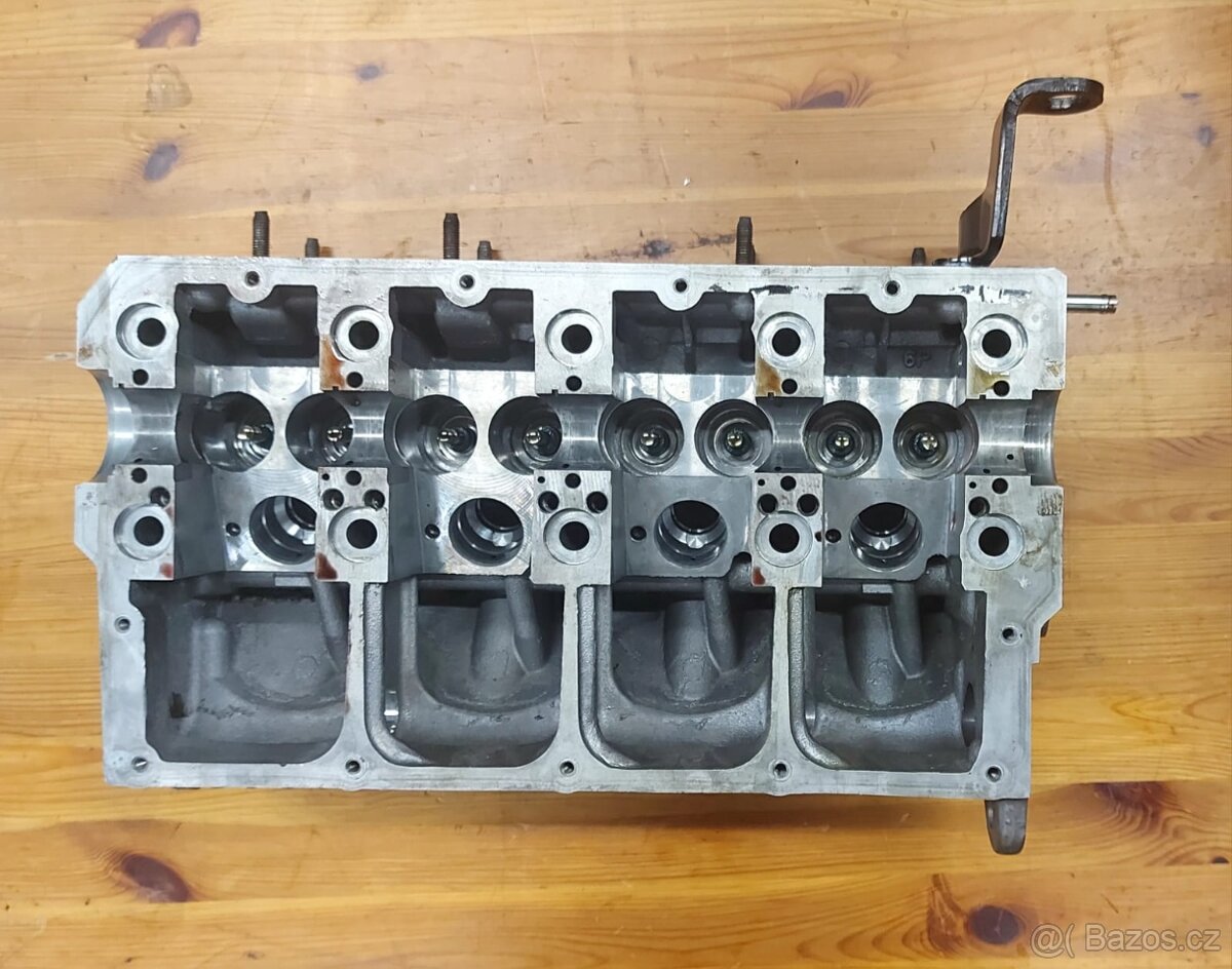 Hlava motoru 038103373r 1.9tdi 2.0tdi