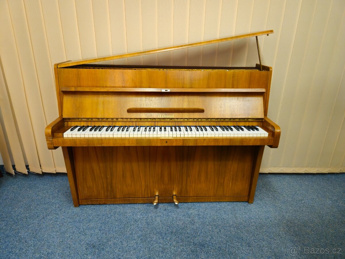 Pianino za 12.500  Kč včetně dopravy .