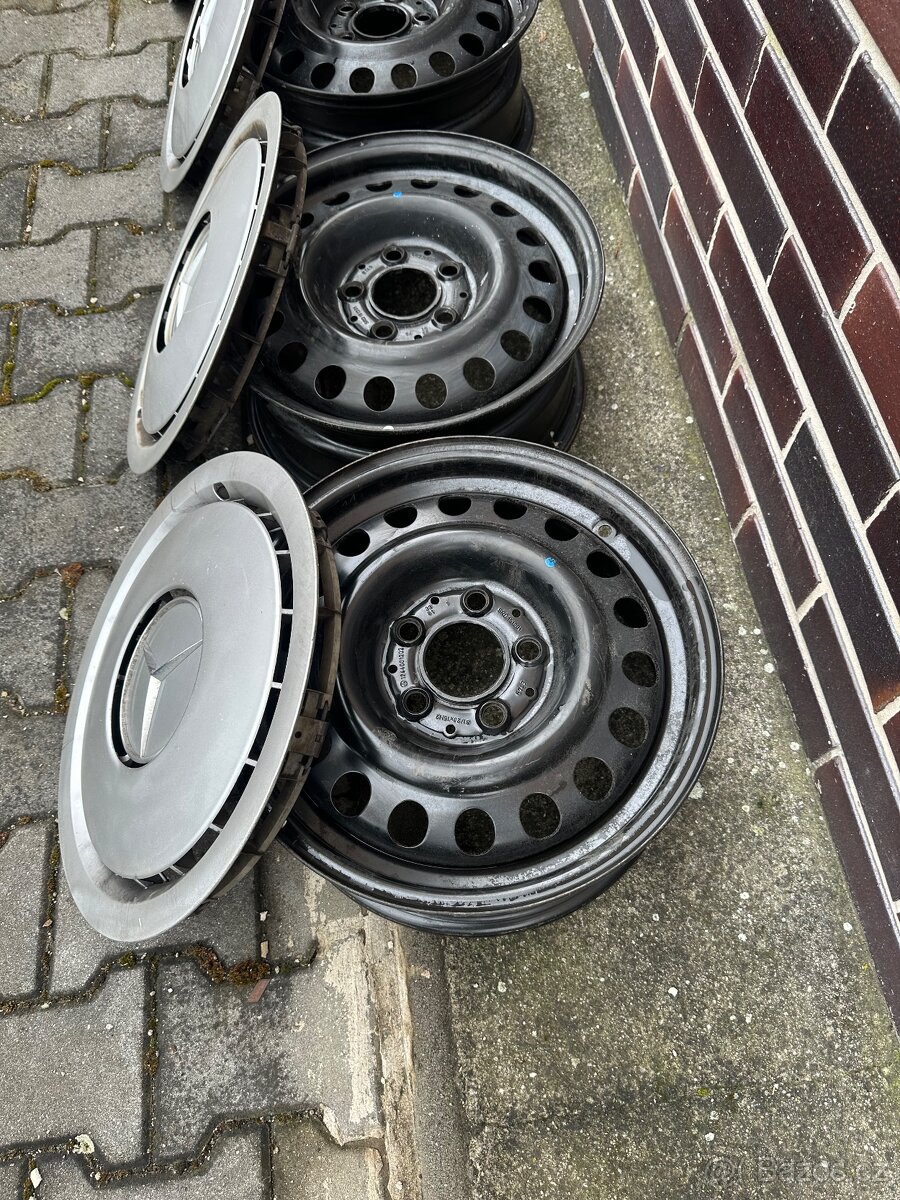 Mercedes W124 poklice a rafky