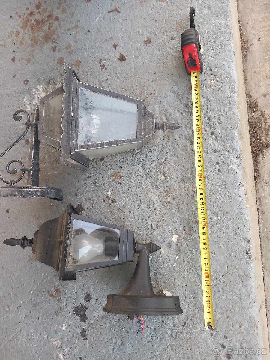 Venkovní lampy, 5 kusů, z toho 1 na čidlo