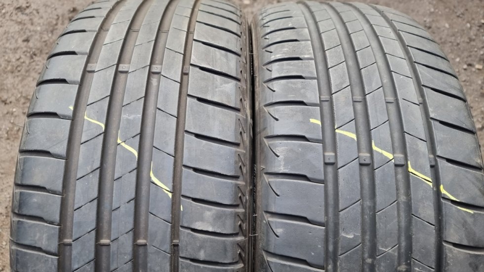 Letní pneu 225/40/19 Bridgestone