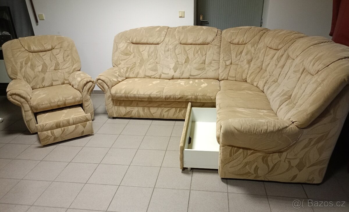 Rohová sedací souprava s křeslem