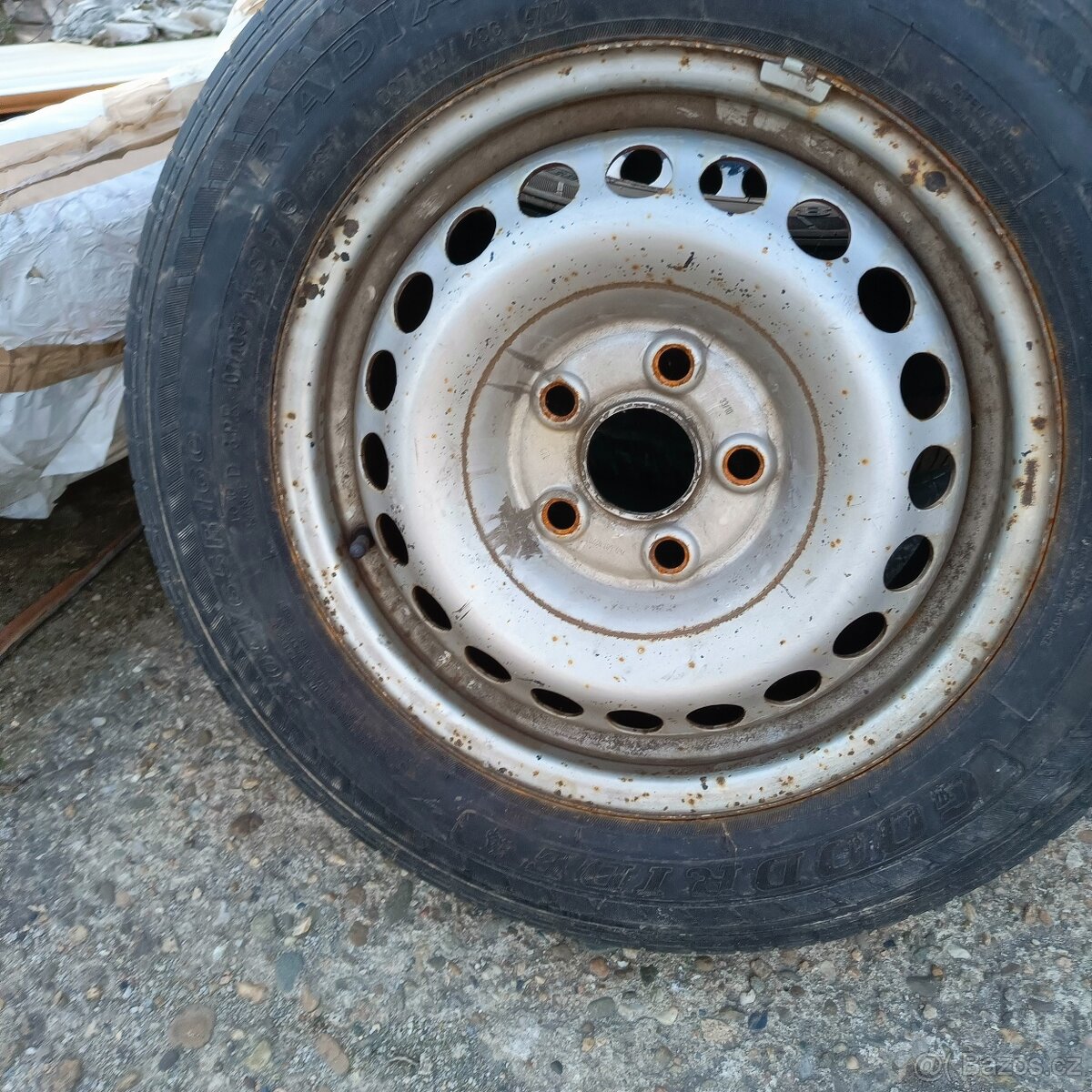 VW T5 kola 205/65 R16C letní