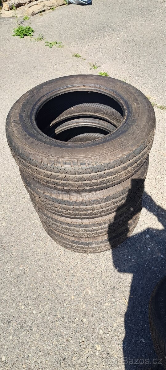 Barum Vanis 205/65R15 cena za sadu
