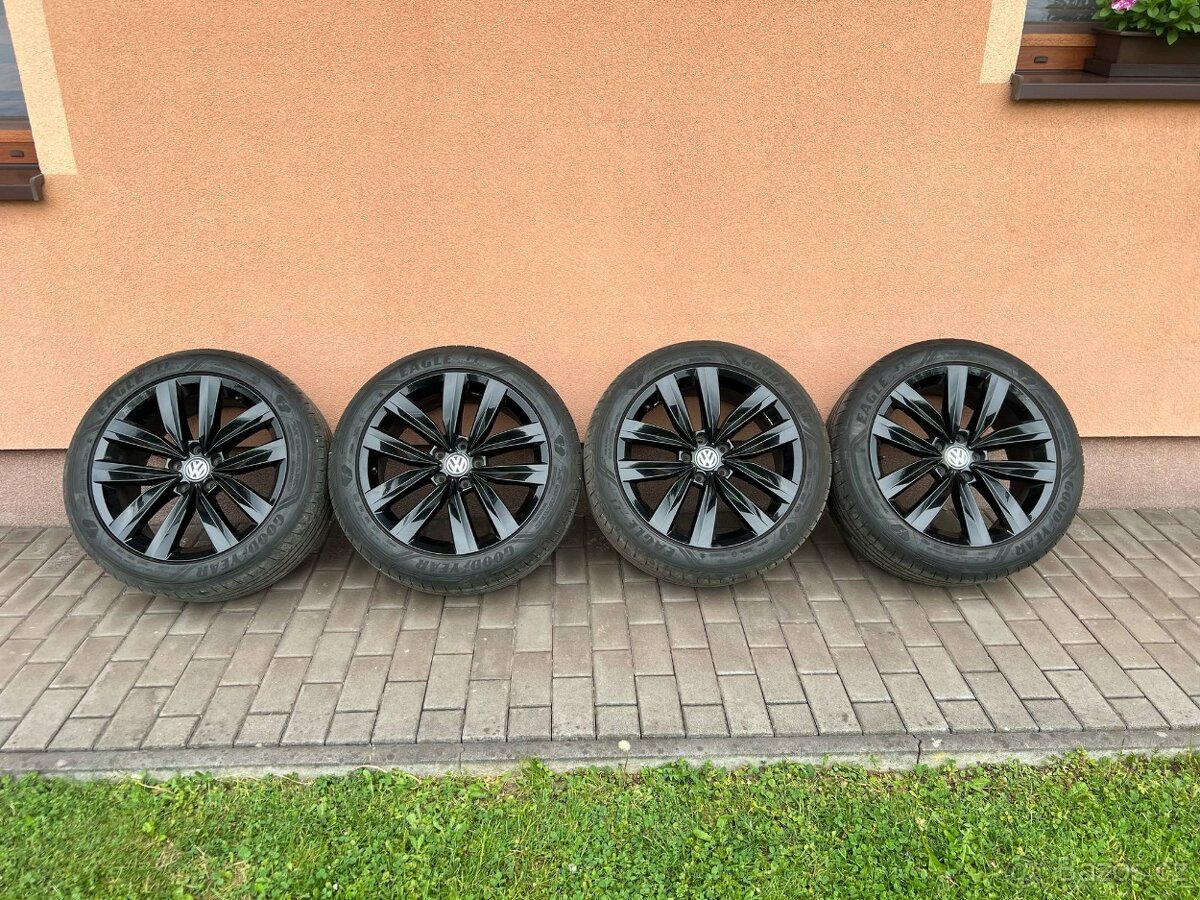 originální alu kola vw Almere R18 245/45/18