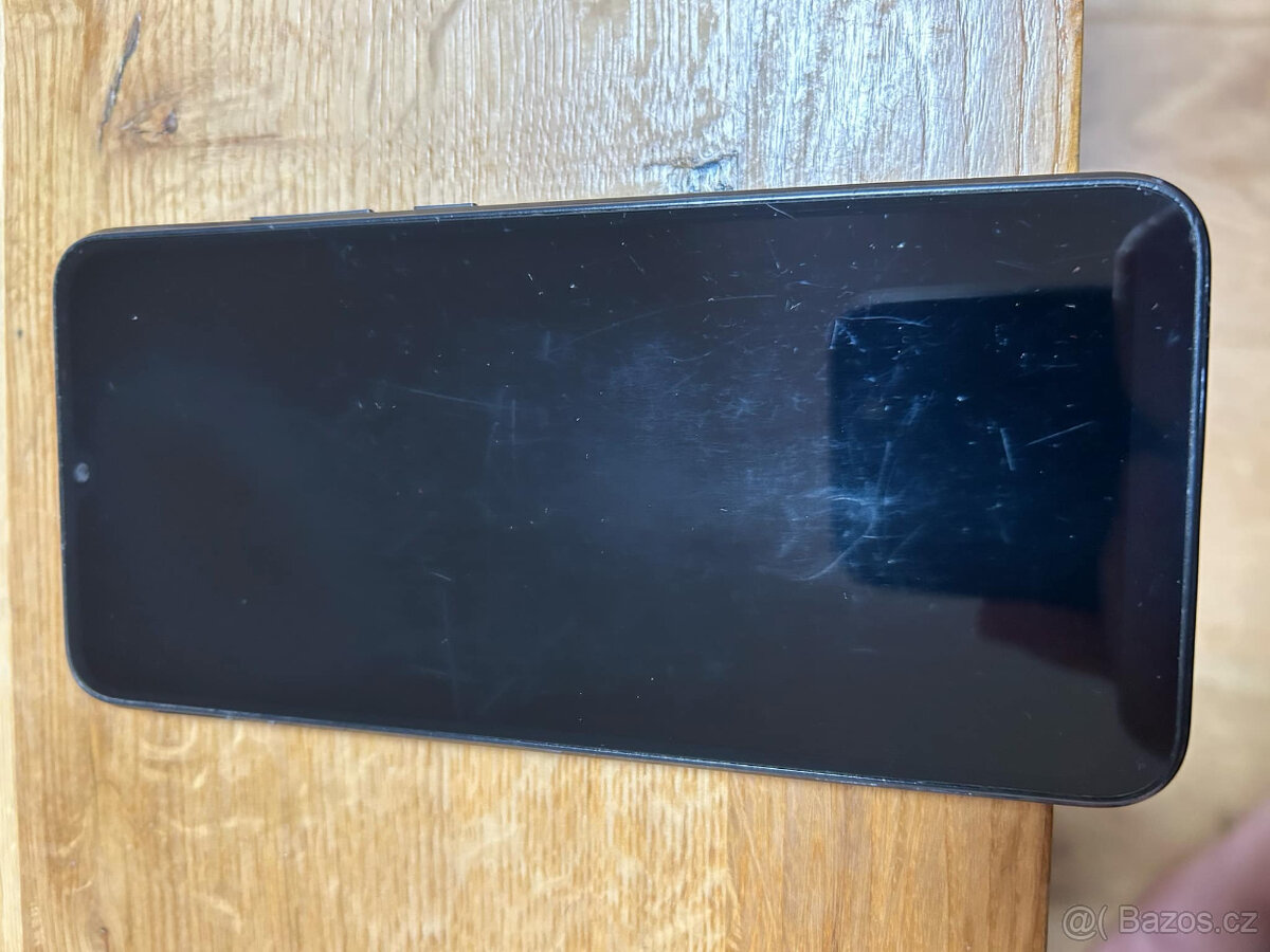 Xiaomi redmi 9A na náhradní díly nebo opravu