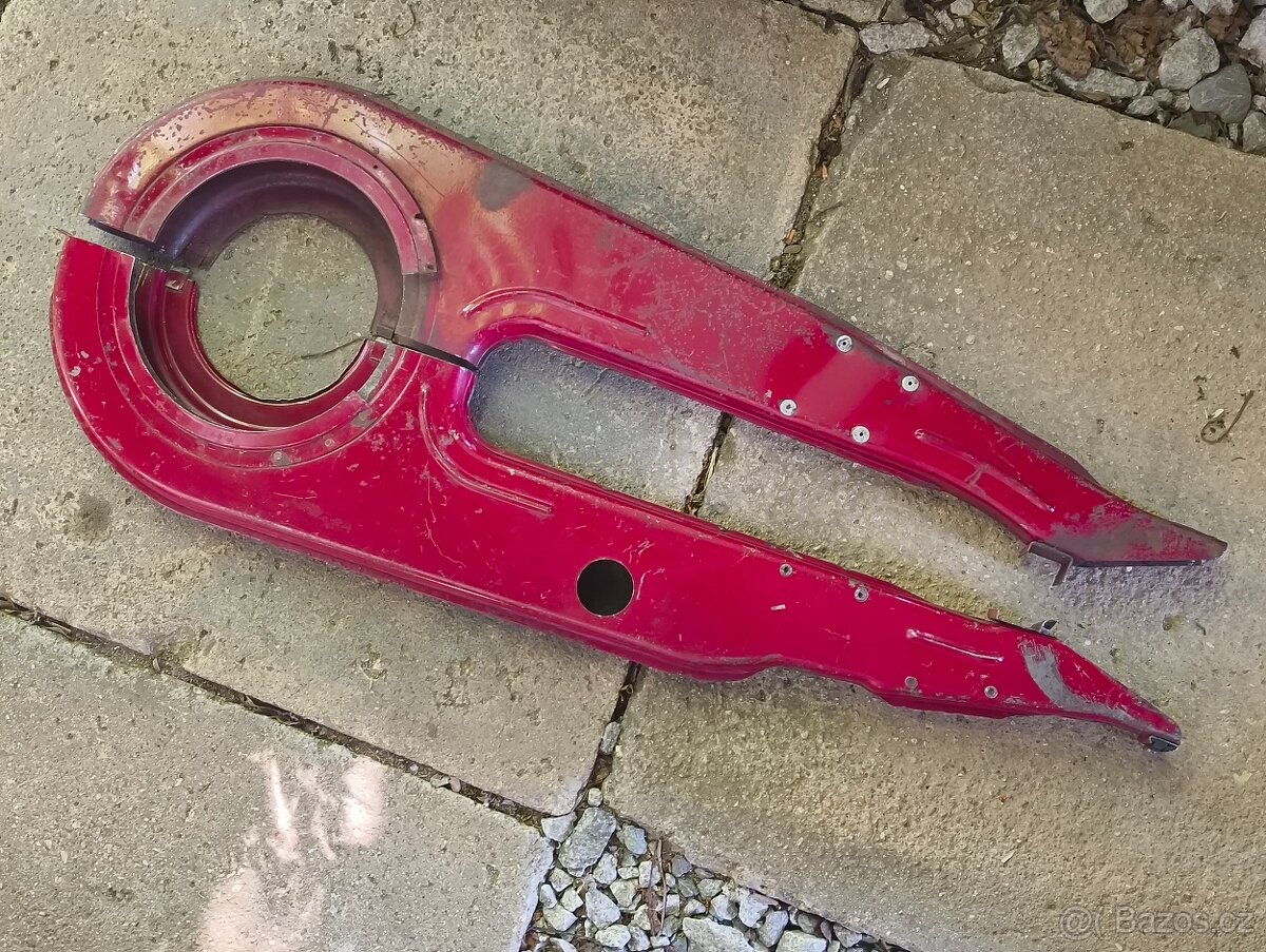 Kryt řetězu ČZ Sport 475 470 473 125 175 250 19' kola