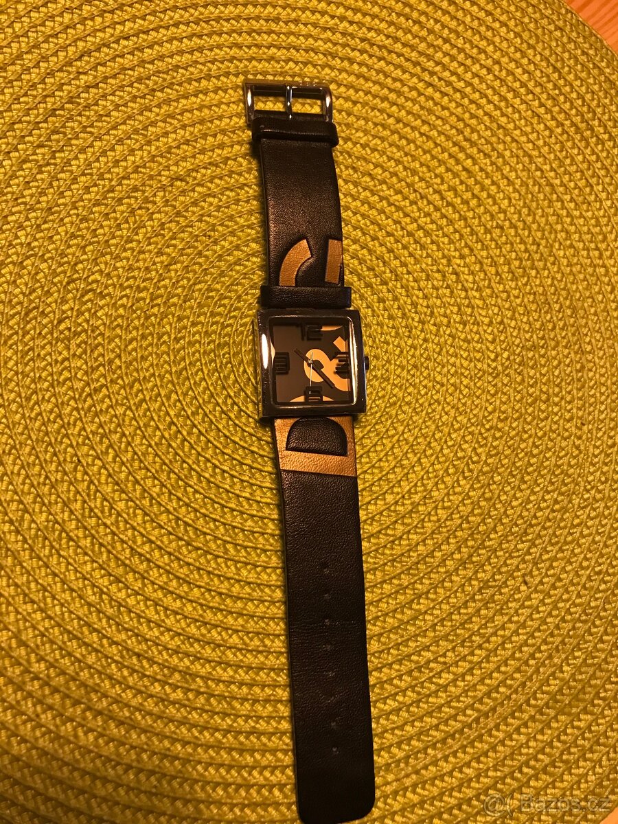 originál hodinky značky Dolce & Gabbana