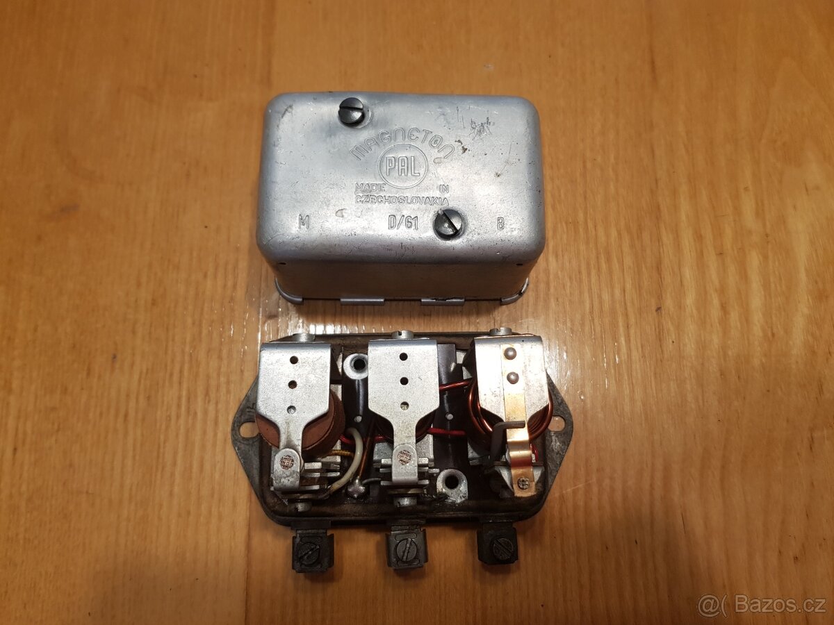 Škoda 1000 MB - Regulátor dobíjení 300W