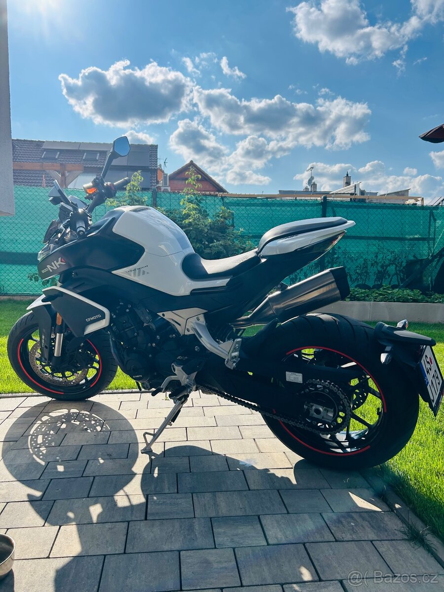 CFMoto 800nk Sport